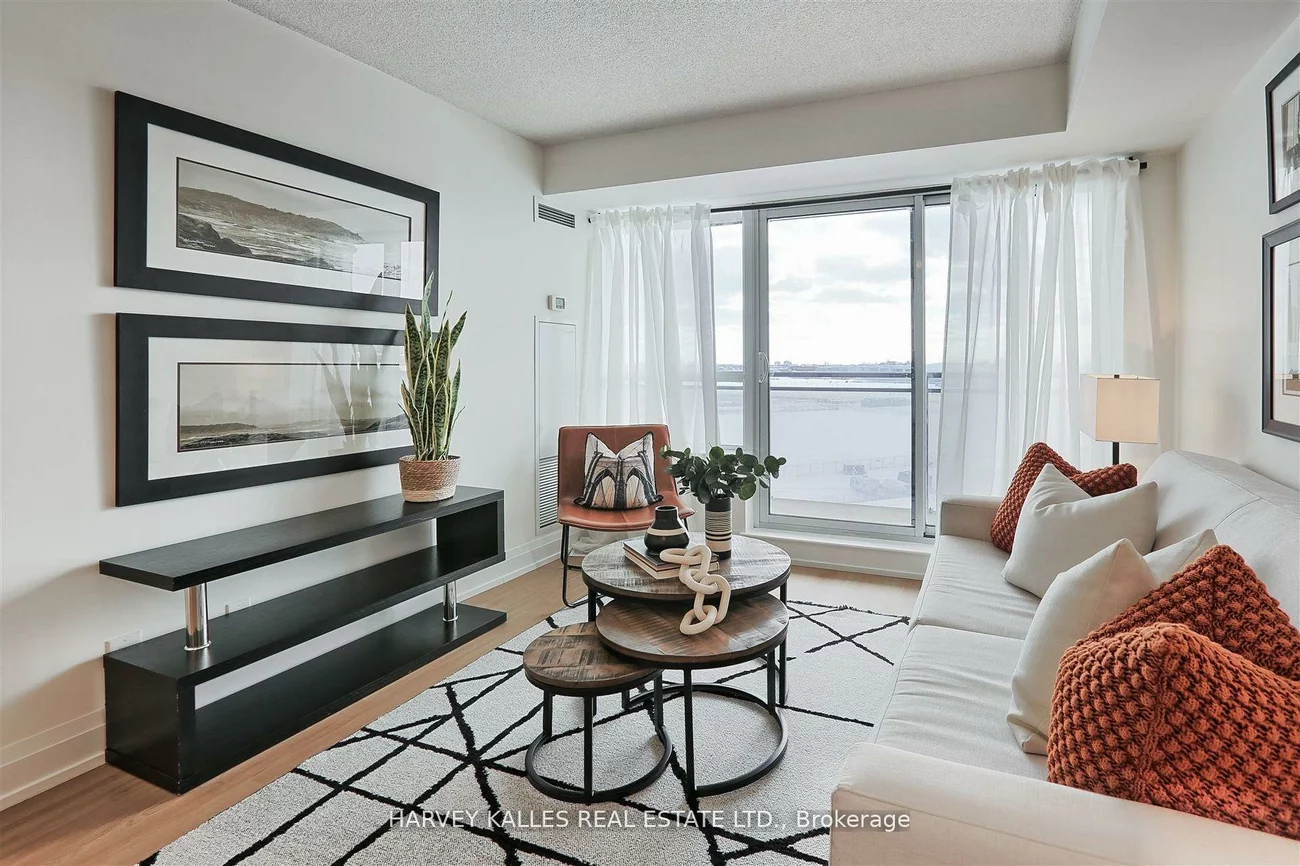 1070, Sheppard, York University Heights, Toronto