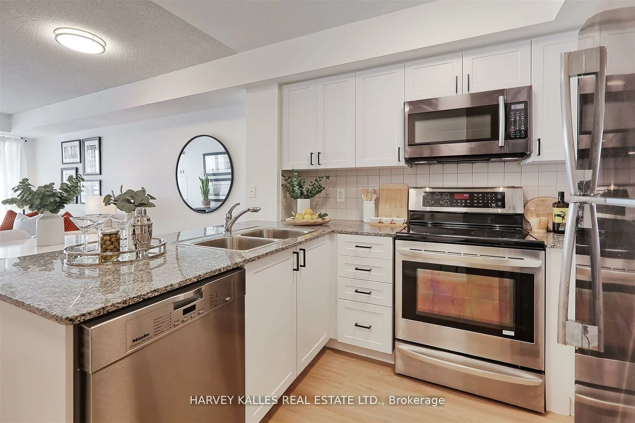 1070, Sheppard, York University Heights, Toronto
