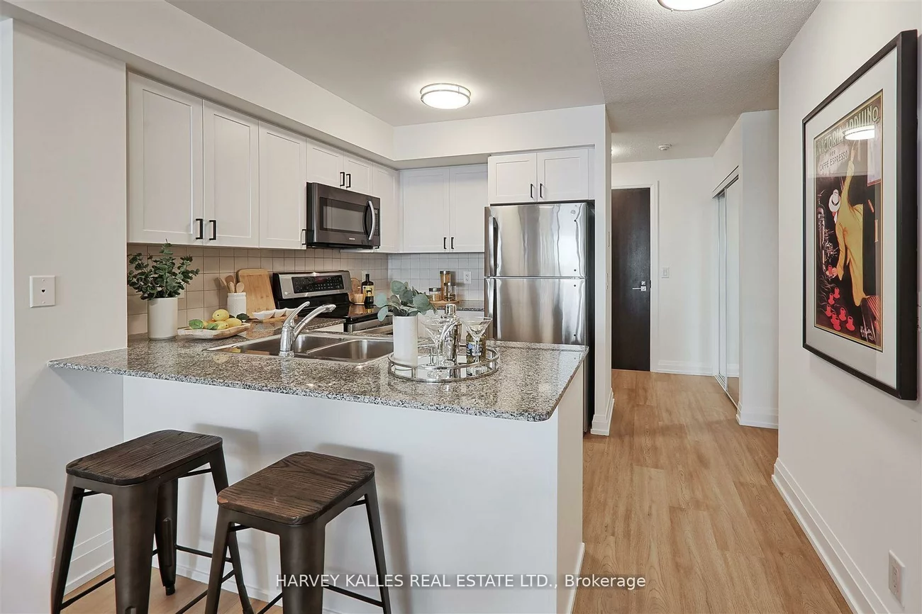 1070, Sheppard, York University Heights, Toronto