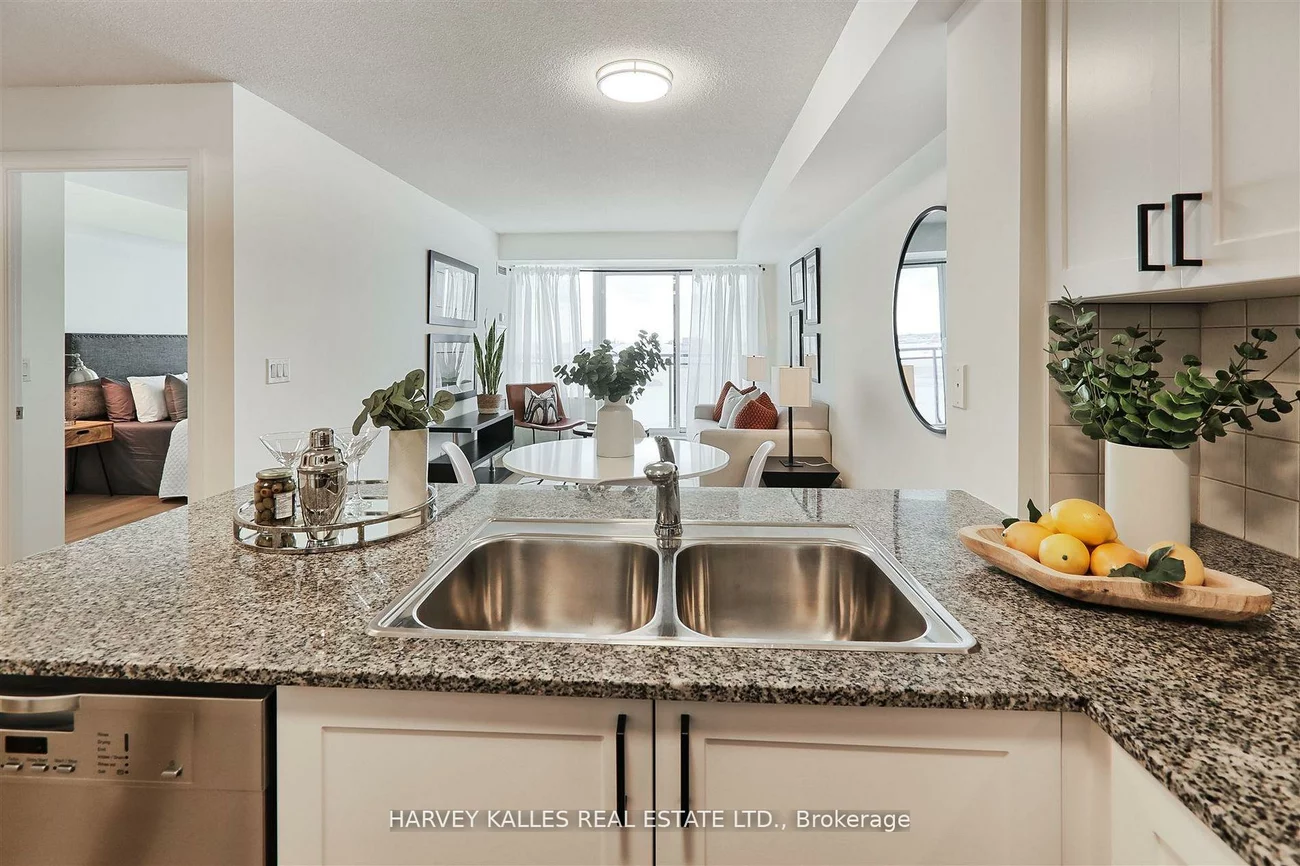 1070, Sheppard, York University Heights, Toronto