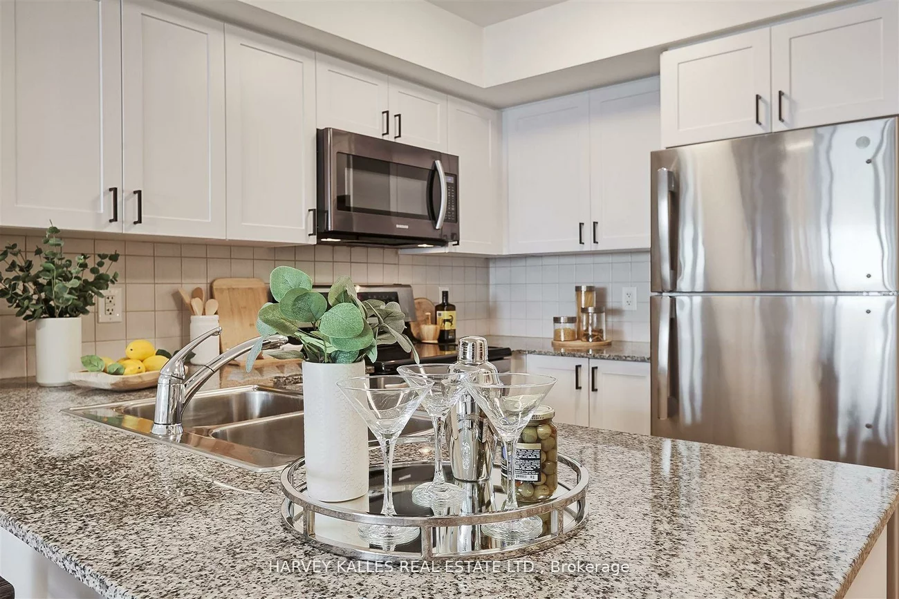 1070, Sheppard, York University Heights, Toronto