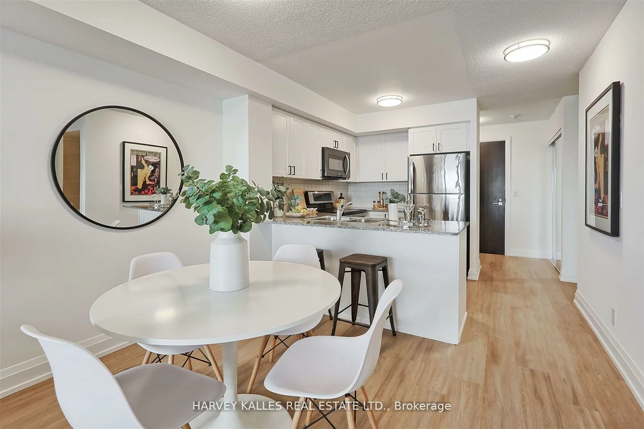 1070, Sheppard, York University Heights, Toronto