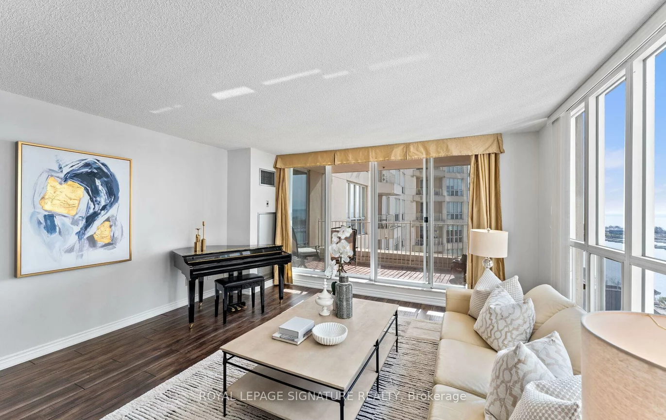 2285, Lake Shore, Mimico, Toronto