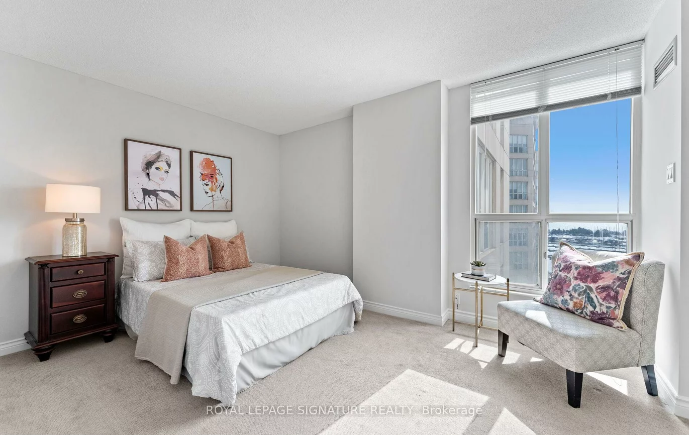2285, Lake Shore, Mimico, Toronto