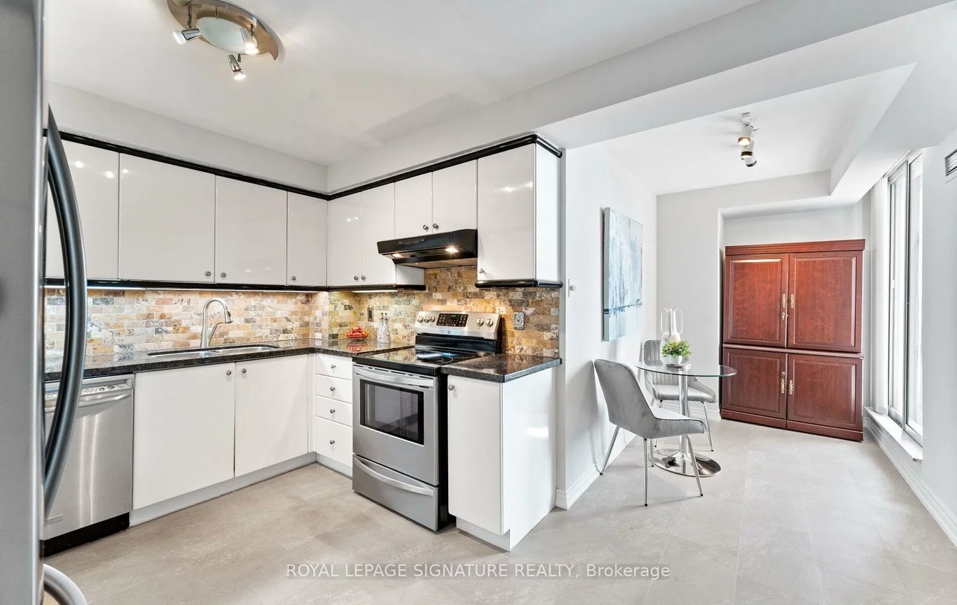 2285, Lake Shore, Mimico, Toronto