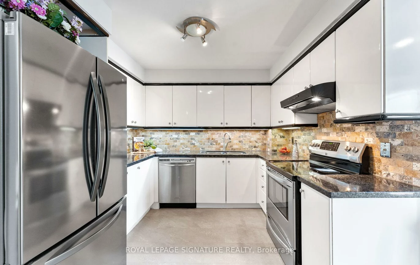 2285, Lake Shore, Mimico, Toronto