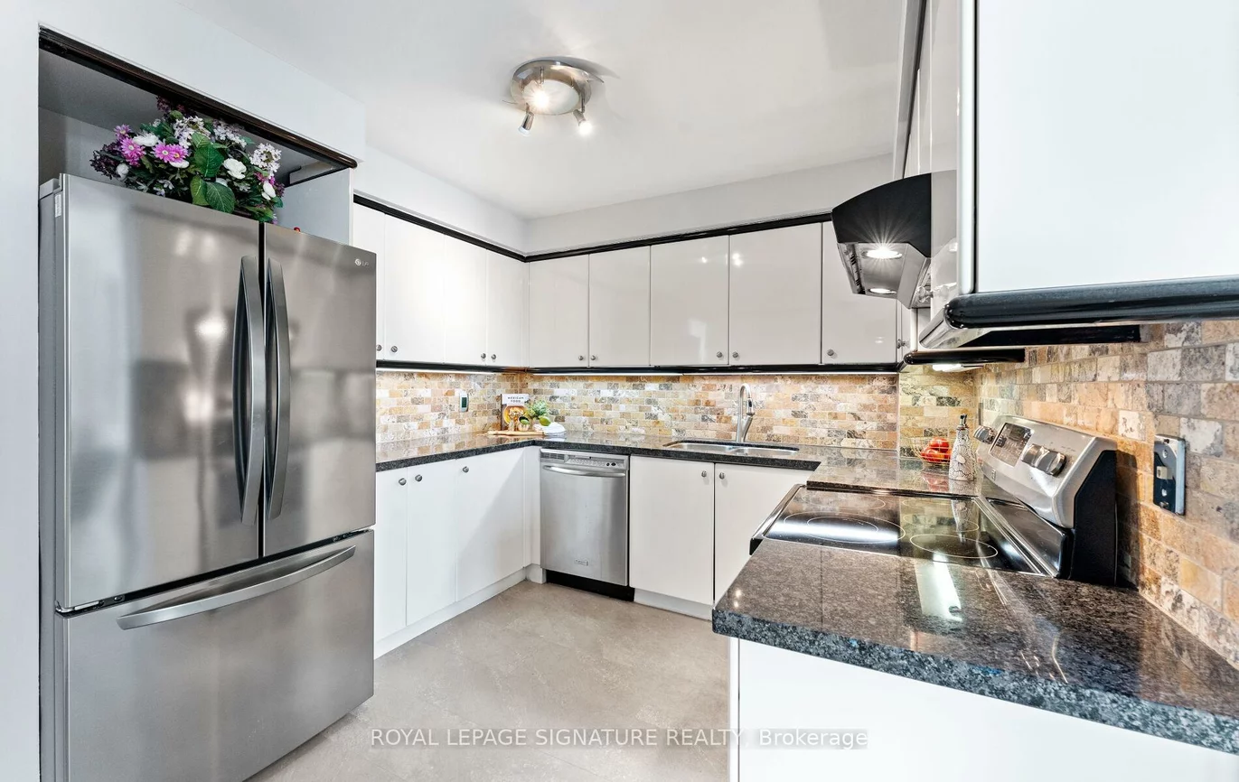 2285, Lake Shore, Mimico, Toronto