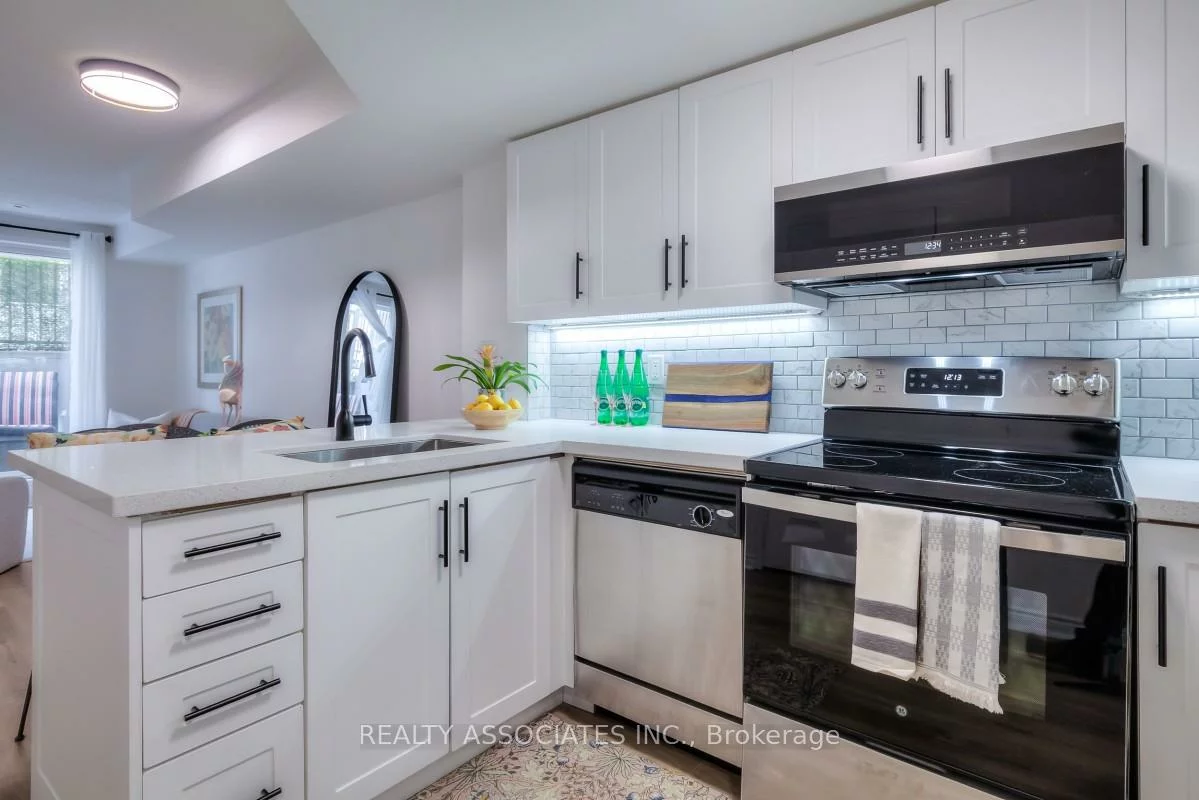 31, Foundry, Dovercourt-Wallace Emerson-Junction, Toronto