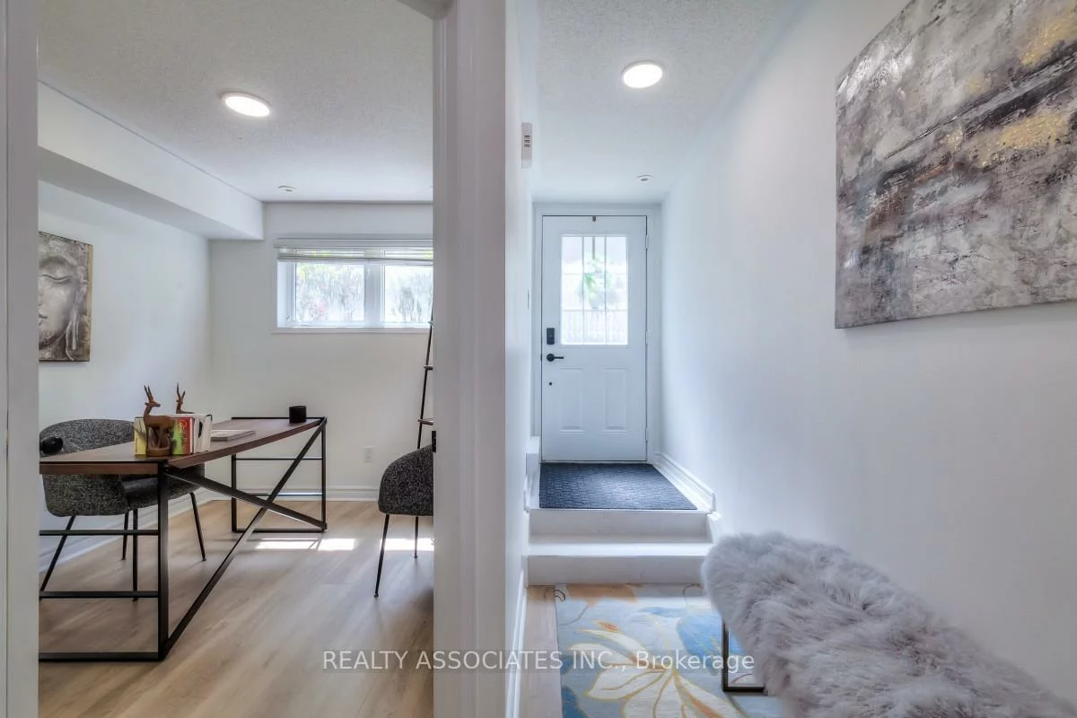 31, Foundry, Dovercourt-Wallace Emerson-Junction, Toronto