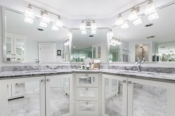 1, Aberfoyle, Islington-City Centre West, Toronto