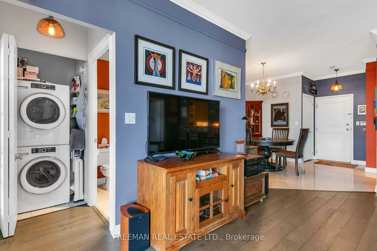 1, RIPLEY, High Park-Swansea, Toronto