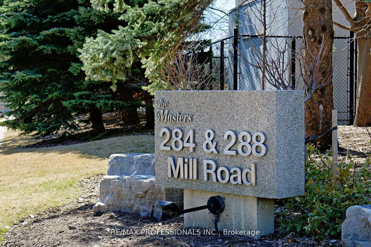284, Mill, Markland Wood, Toronto