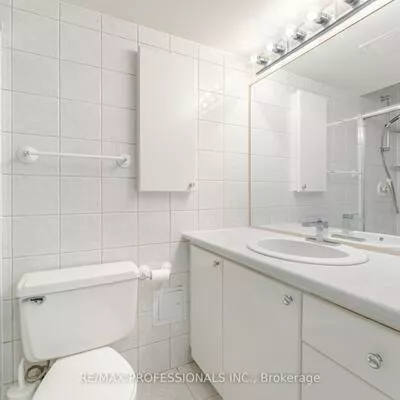 284, Mill, Markland Wood, Toronto