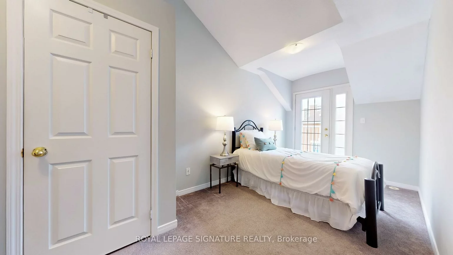 37, Four Winds, York University Heights, Toronto