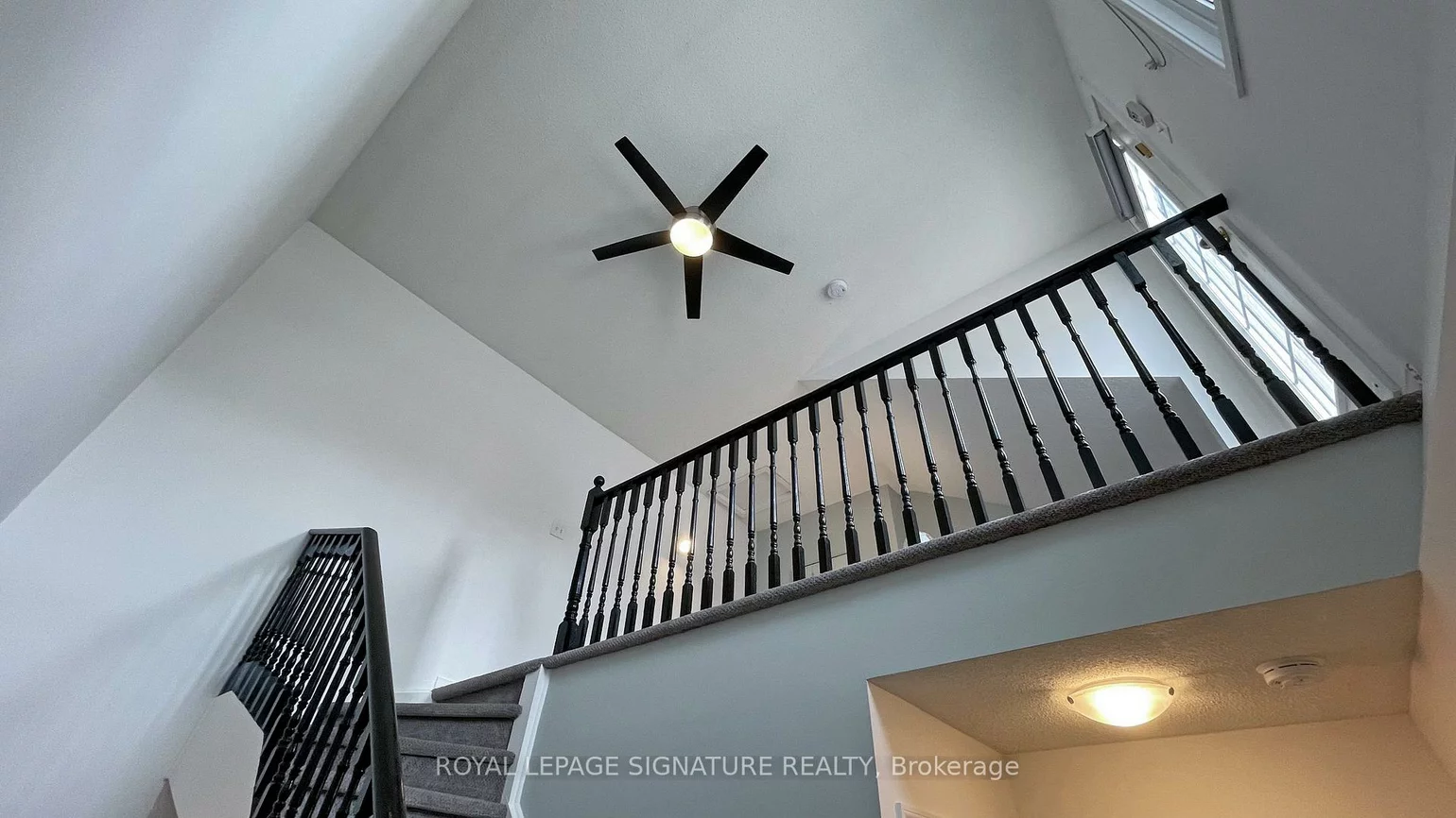 37, Four Winds, York University Heights, Toronto