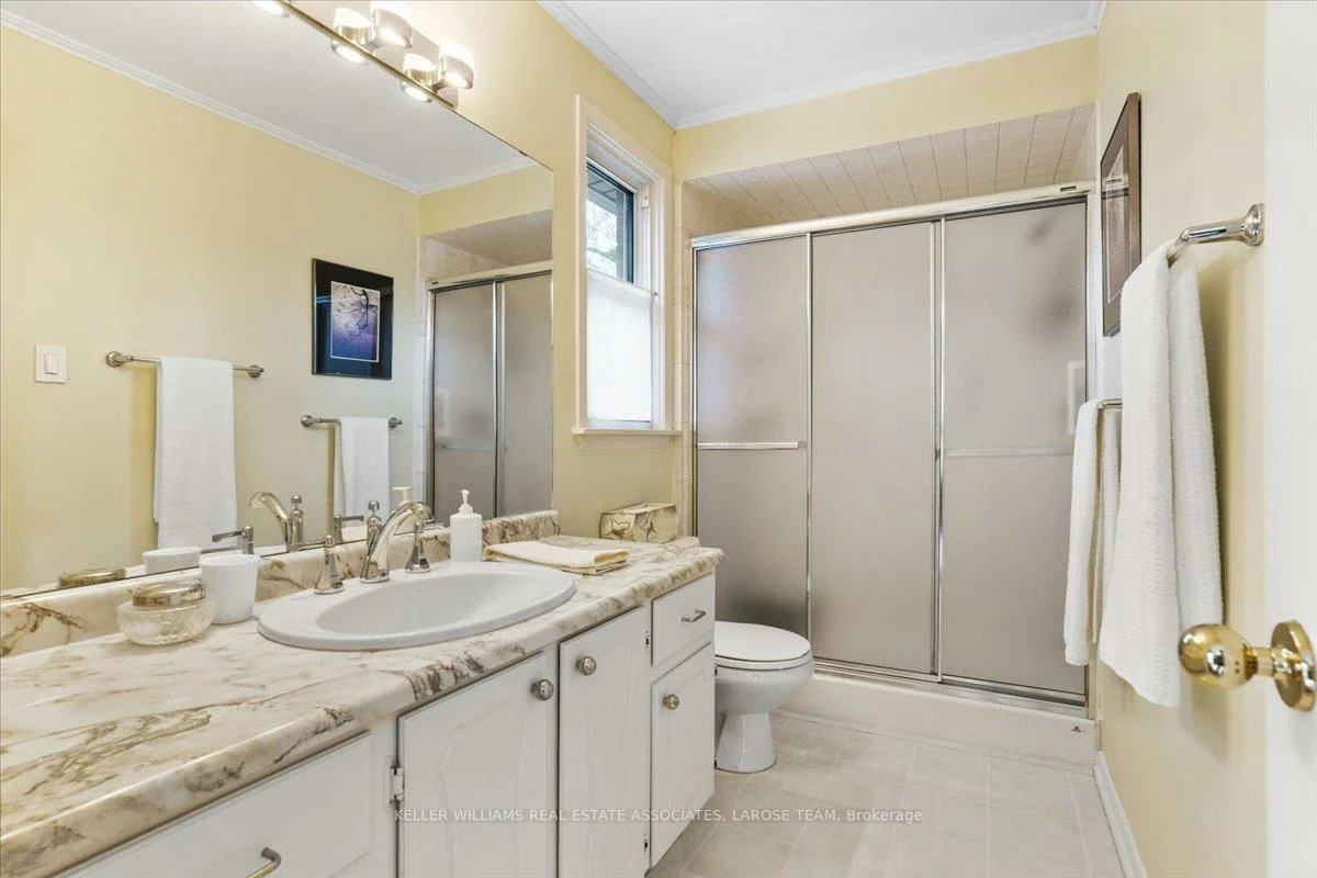 1393, Royal York, Edenbridge-Humber Valley, Toronto