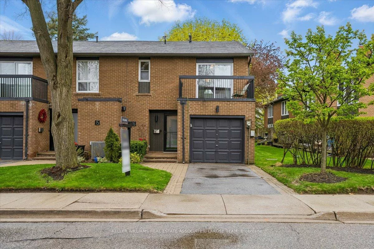 1393, Royal York, Edenbridge-Humber Valley, Toronto