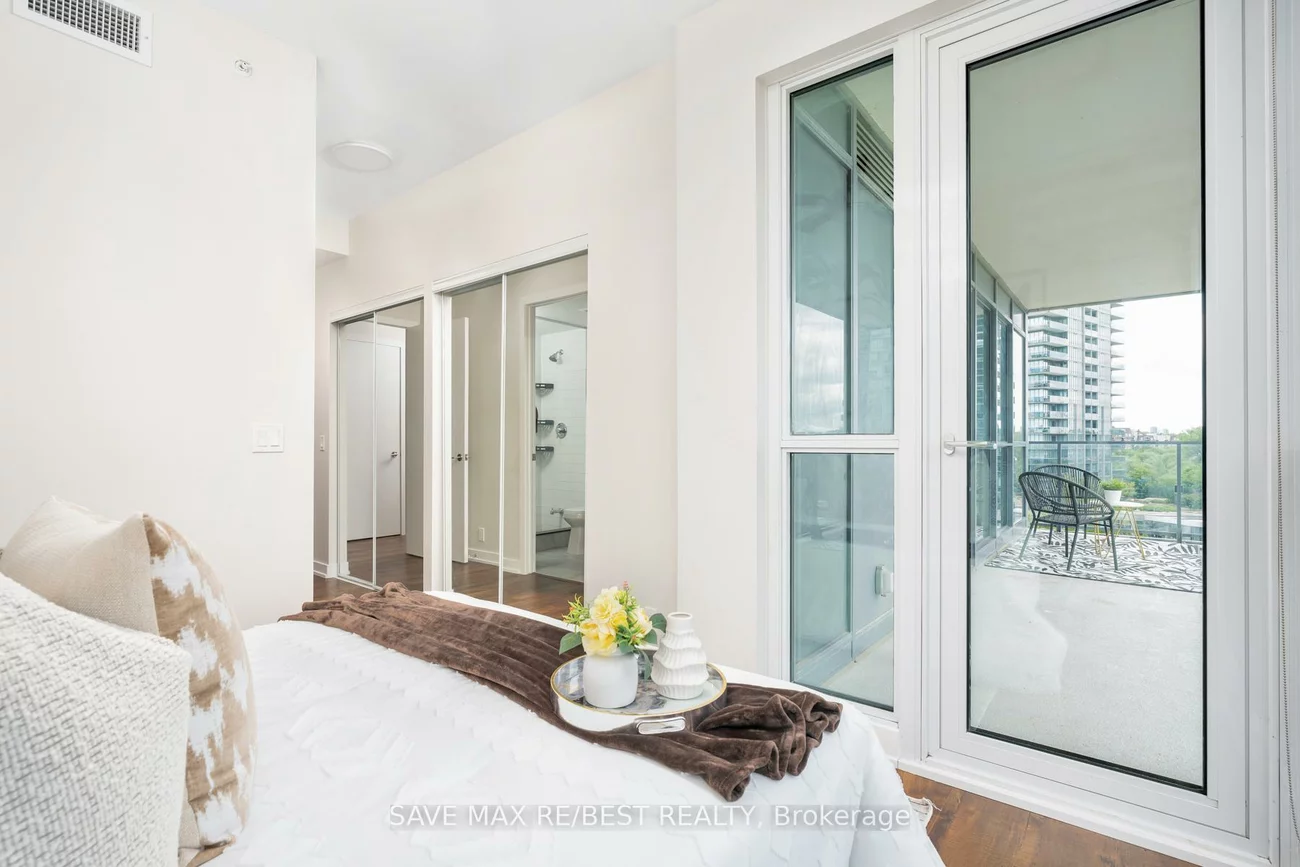 10, Park Lawn, Mimico, Toronto