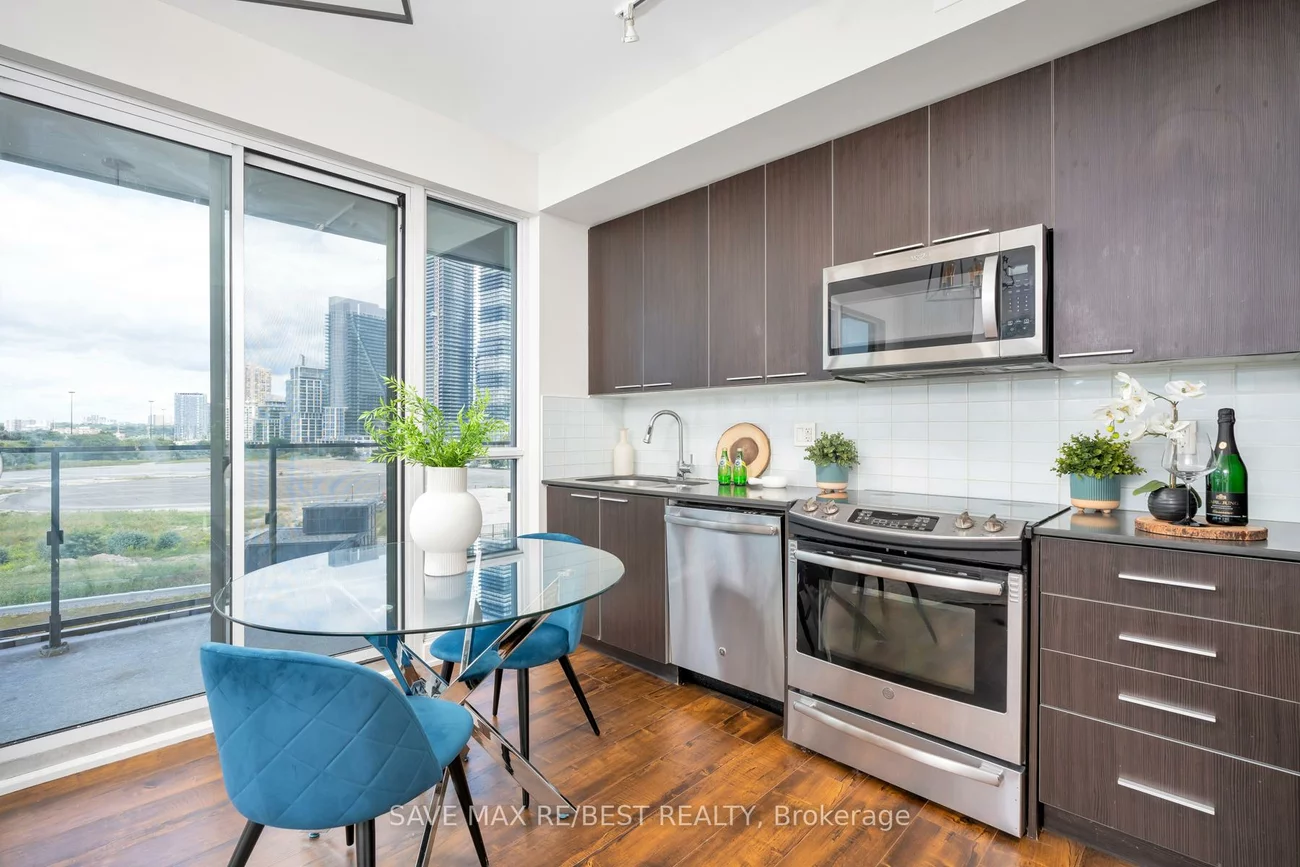 10, Park Lawn, Mimico, Toronto