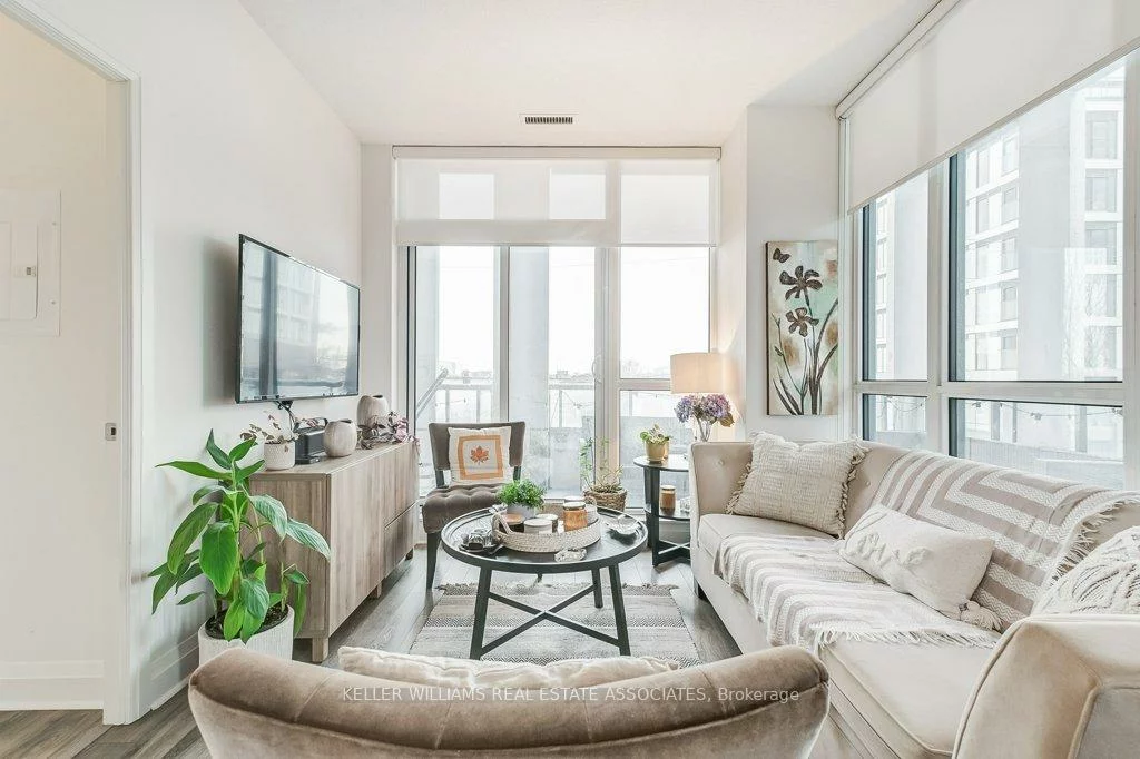 15, Zorra, Islington-City Centre West, Toronto