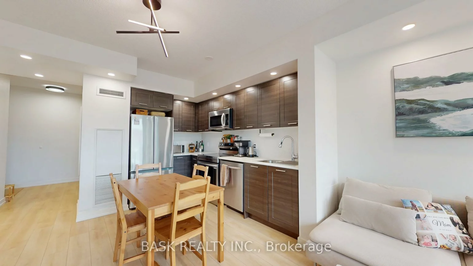 2220, Lake Shore, Mimico, Toronto