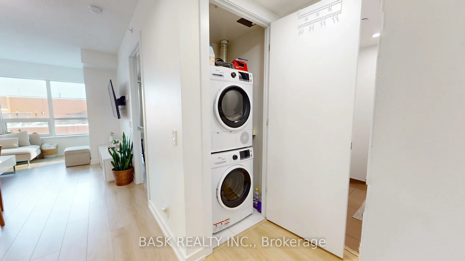 2220, Lake Shore, Mimico, Toronto