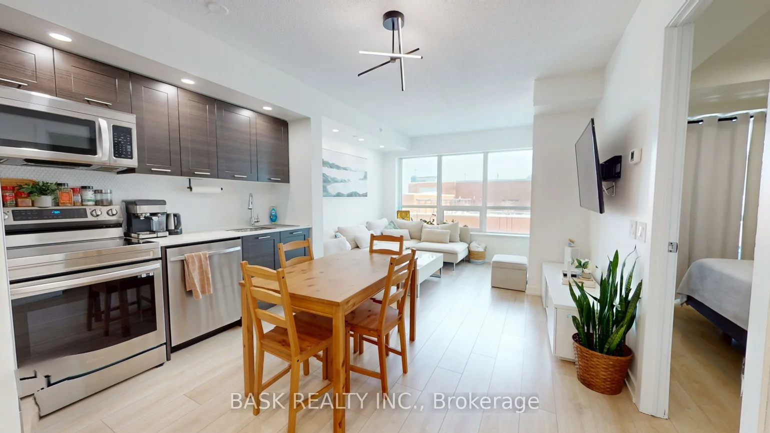 2220, Lake Shore, Mimico, Toronto