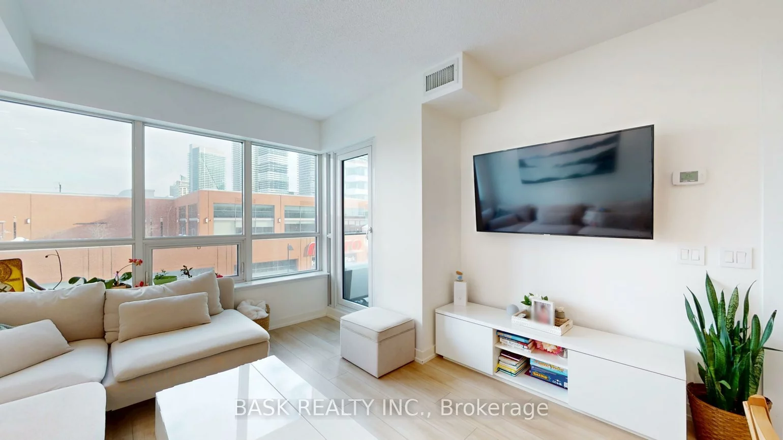 2220, Lake Shore, Mimico, Toronto