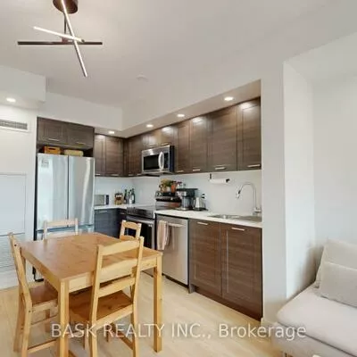 2220, Lake Shore, Mimico, Toronto