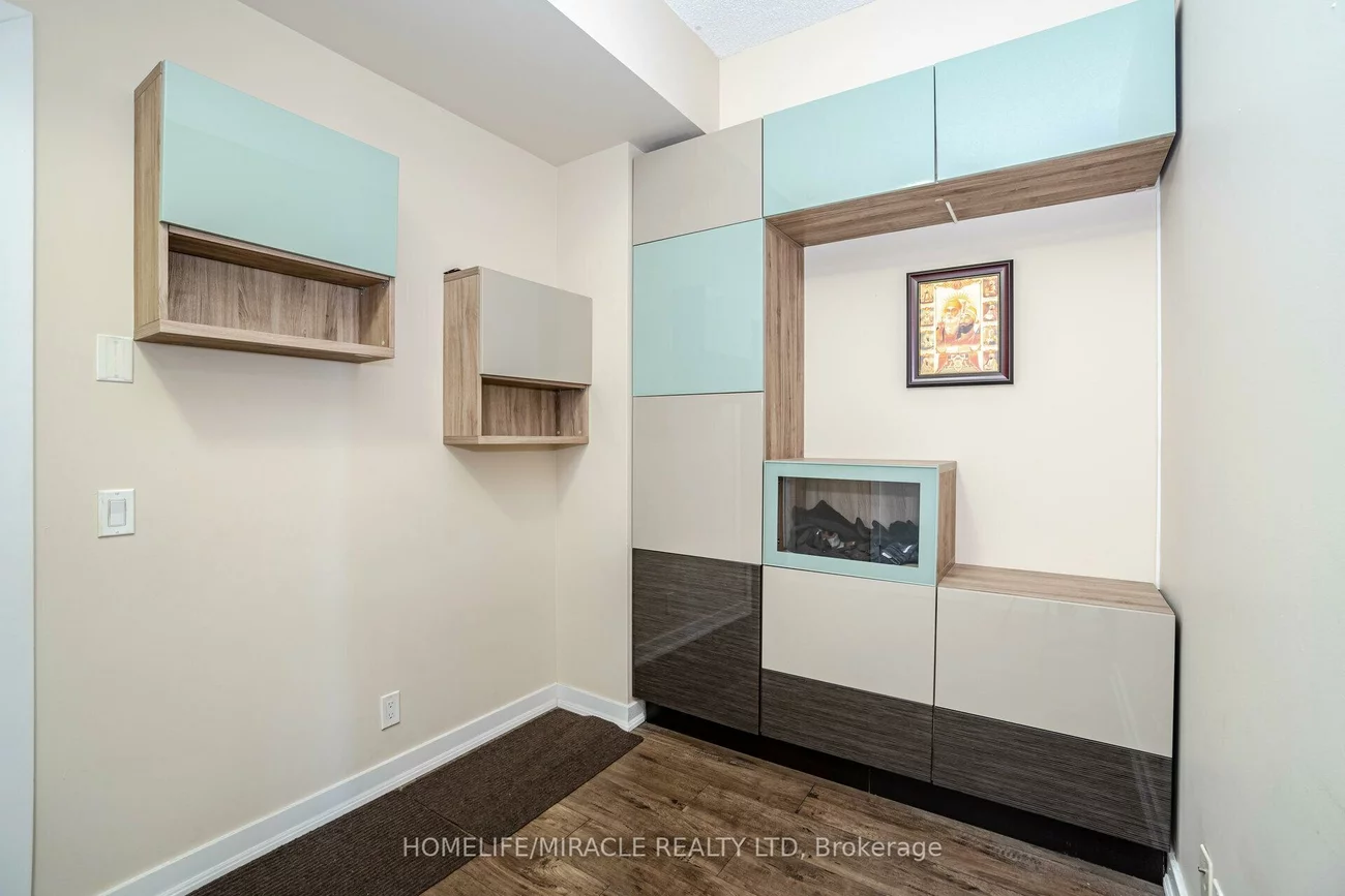 2220, Lake Shore, Mimico, Toronto
