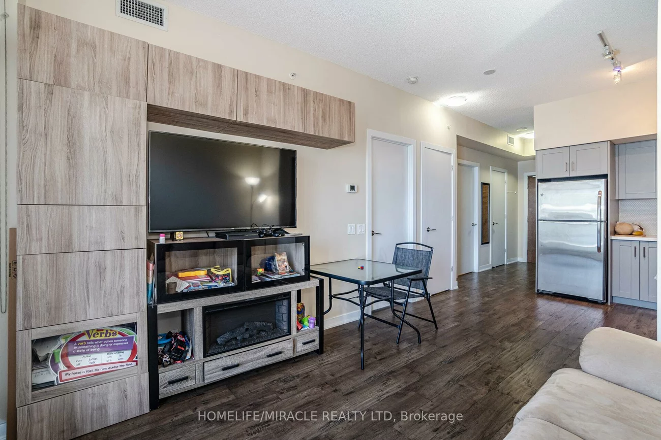2220, Lake Shore, Mimico, Toronto