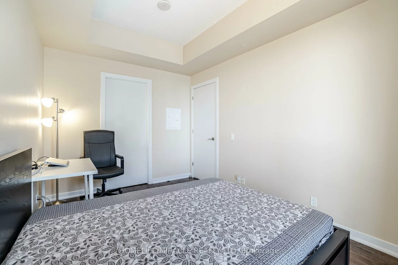 2220, Lake Shore, Mimico, Toronto