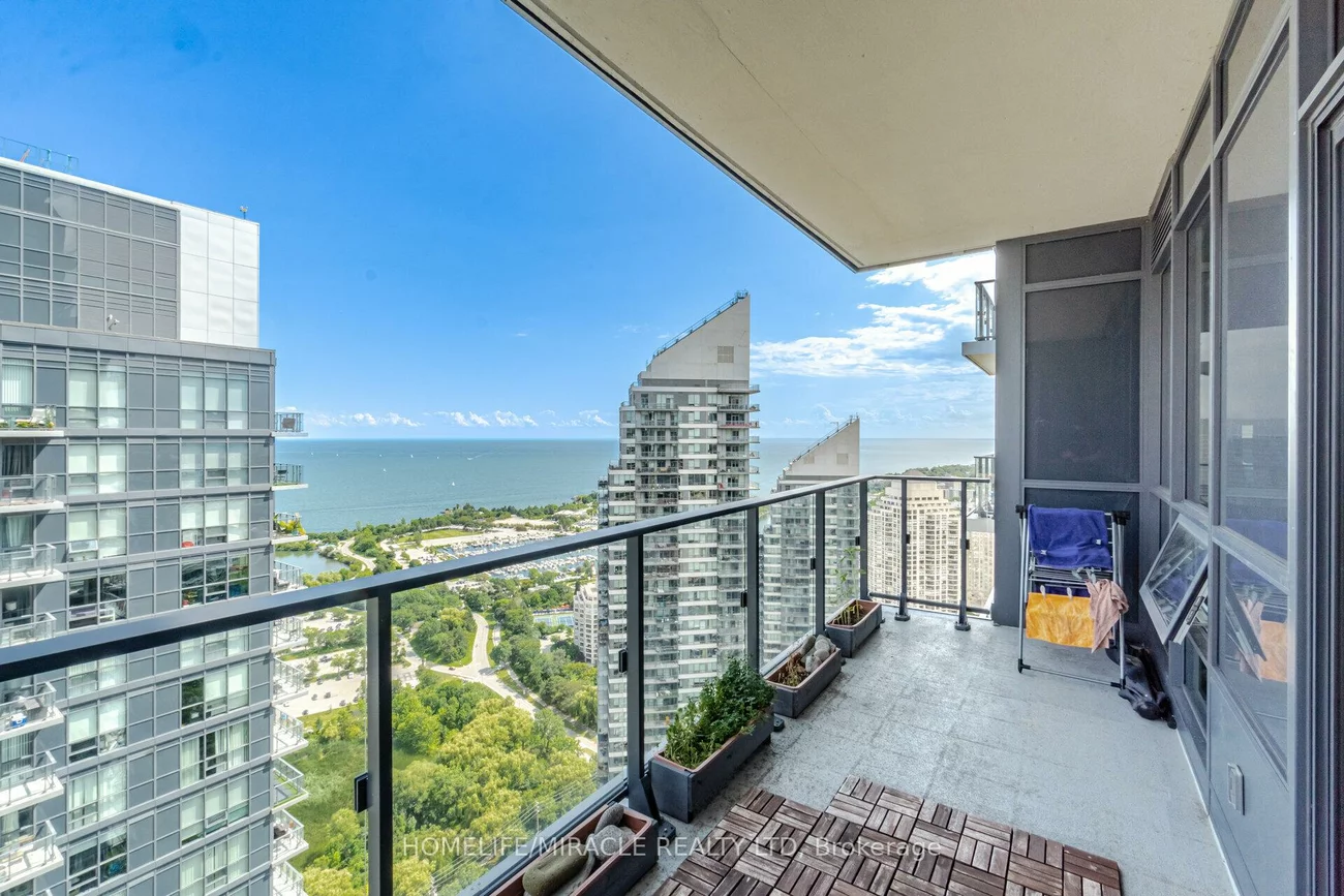 2220, Lake Shore, Mimico, Toronto