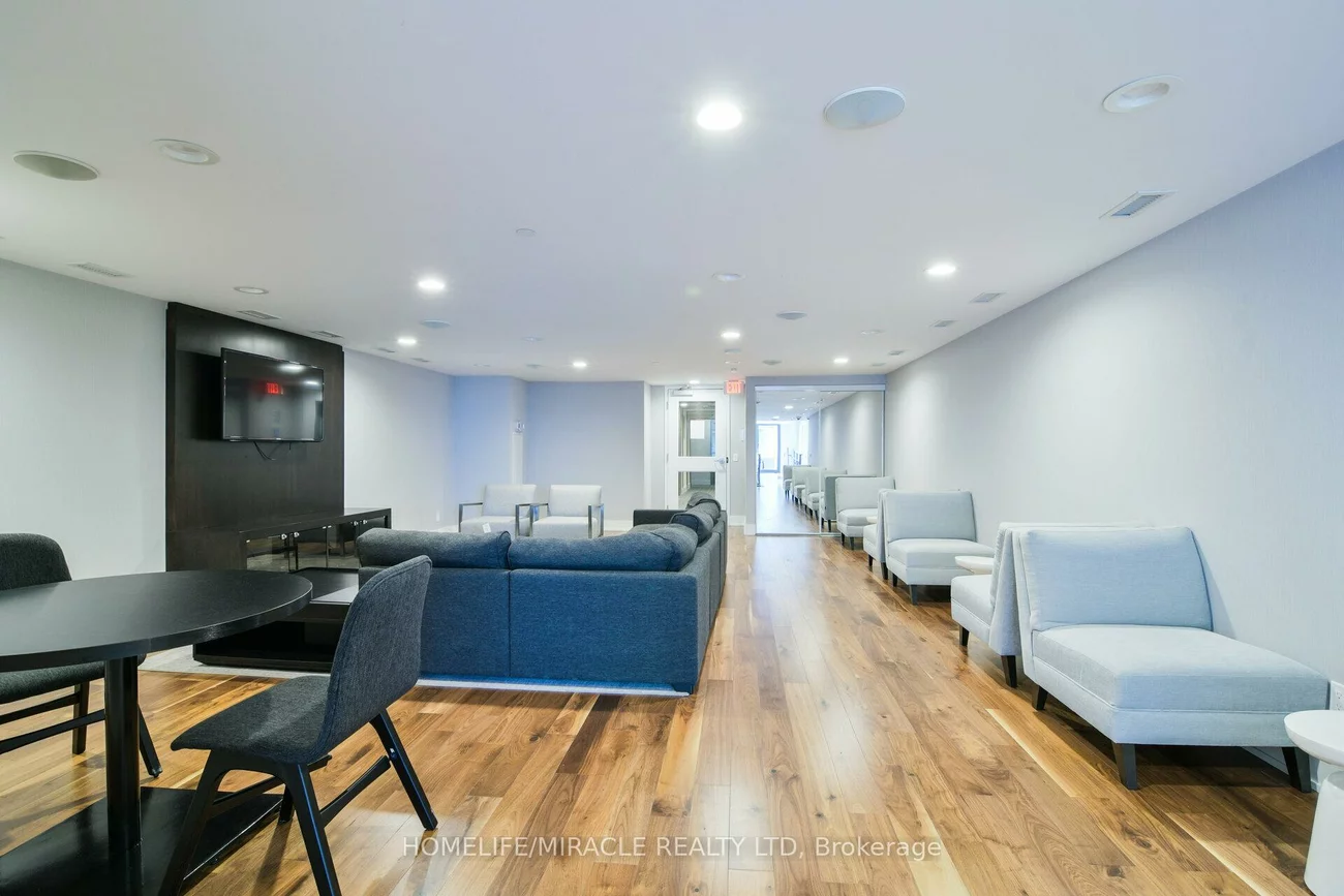 2220, Lake Shore, Mimico, Toronto