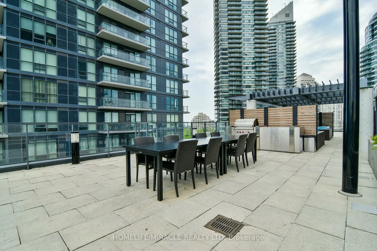 2220, Lake Shore, Mimico, Toronto
