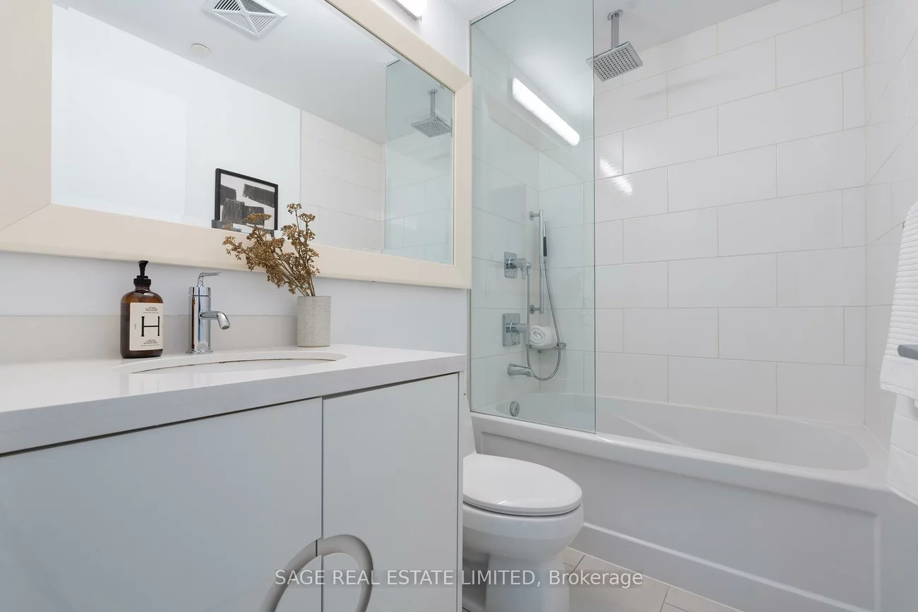 88, Park Lawn, Mimico, Toronto