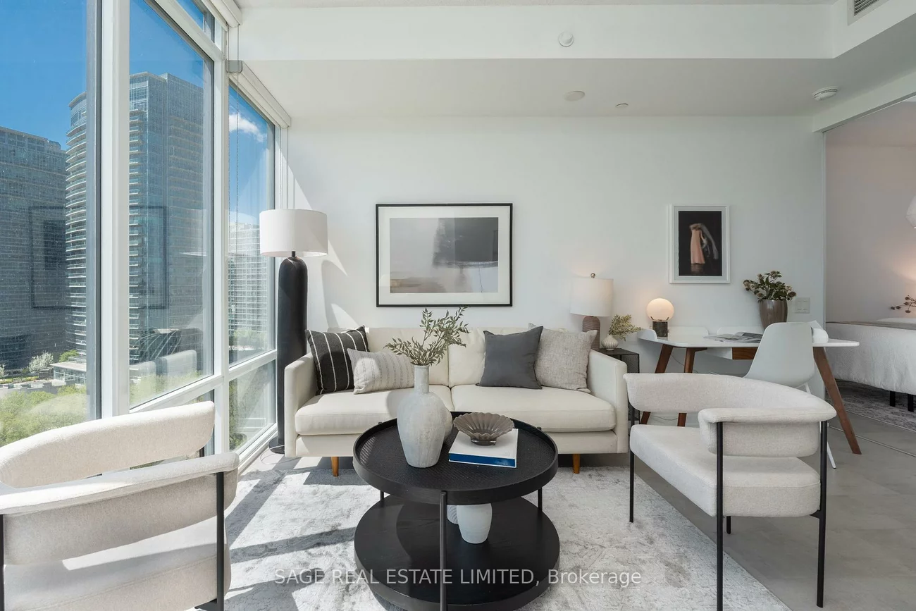 88, Park Lawn, Mimico, Toronto