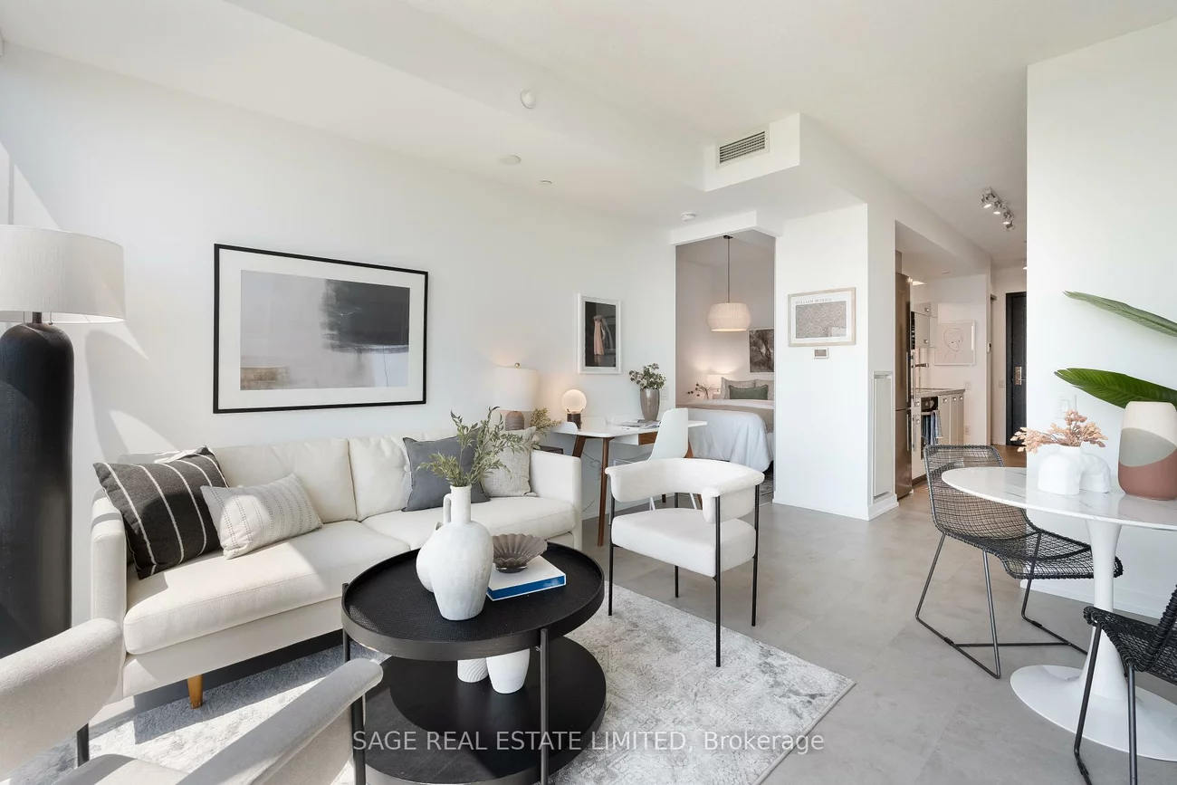 88, Park Lawn, Mimico, Toronto