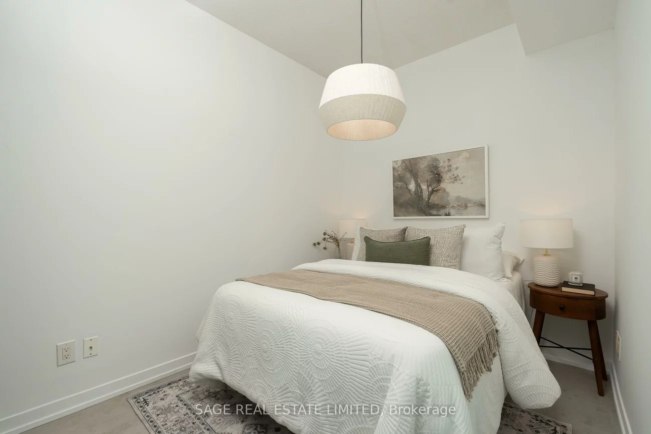 88, Park Lawn, Mimico, Toronto