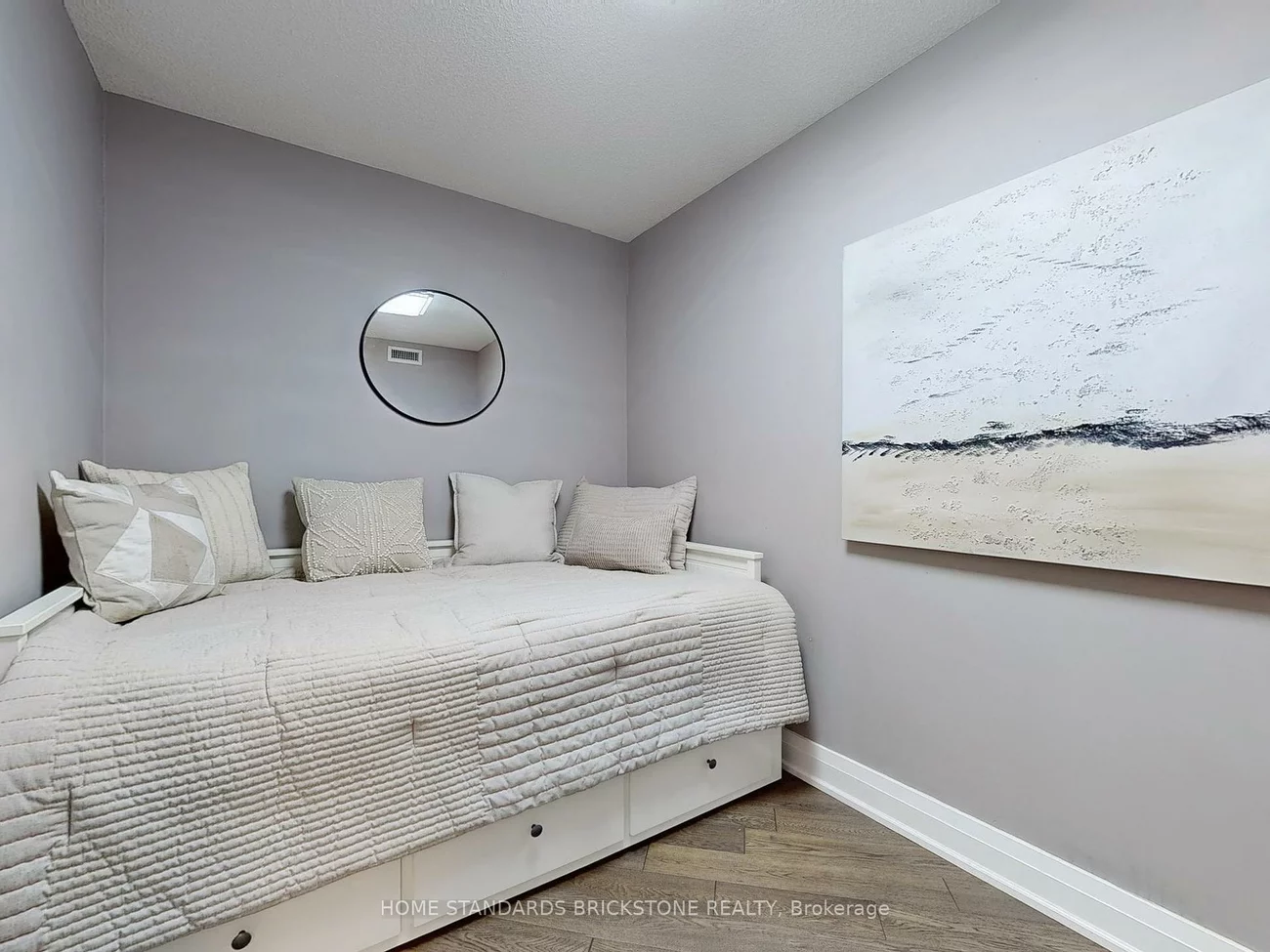 1060, Sheppard, Downsview-Roding-CFB, Toronto