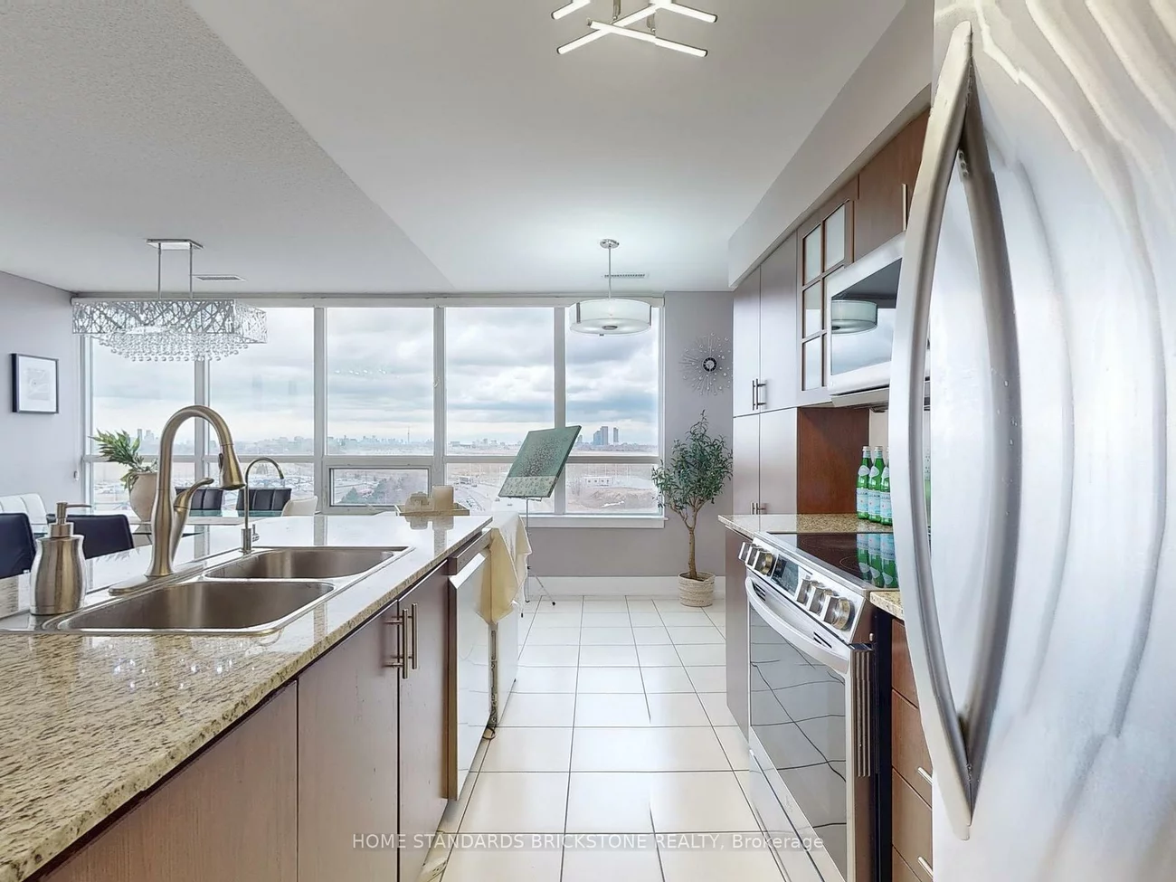 1060, Sheppard, Downsview-Roding-CFB, Toronto
