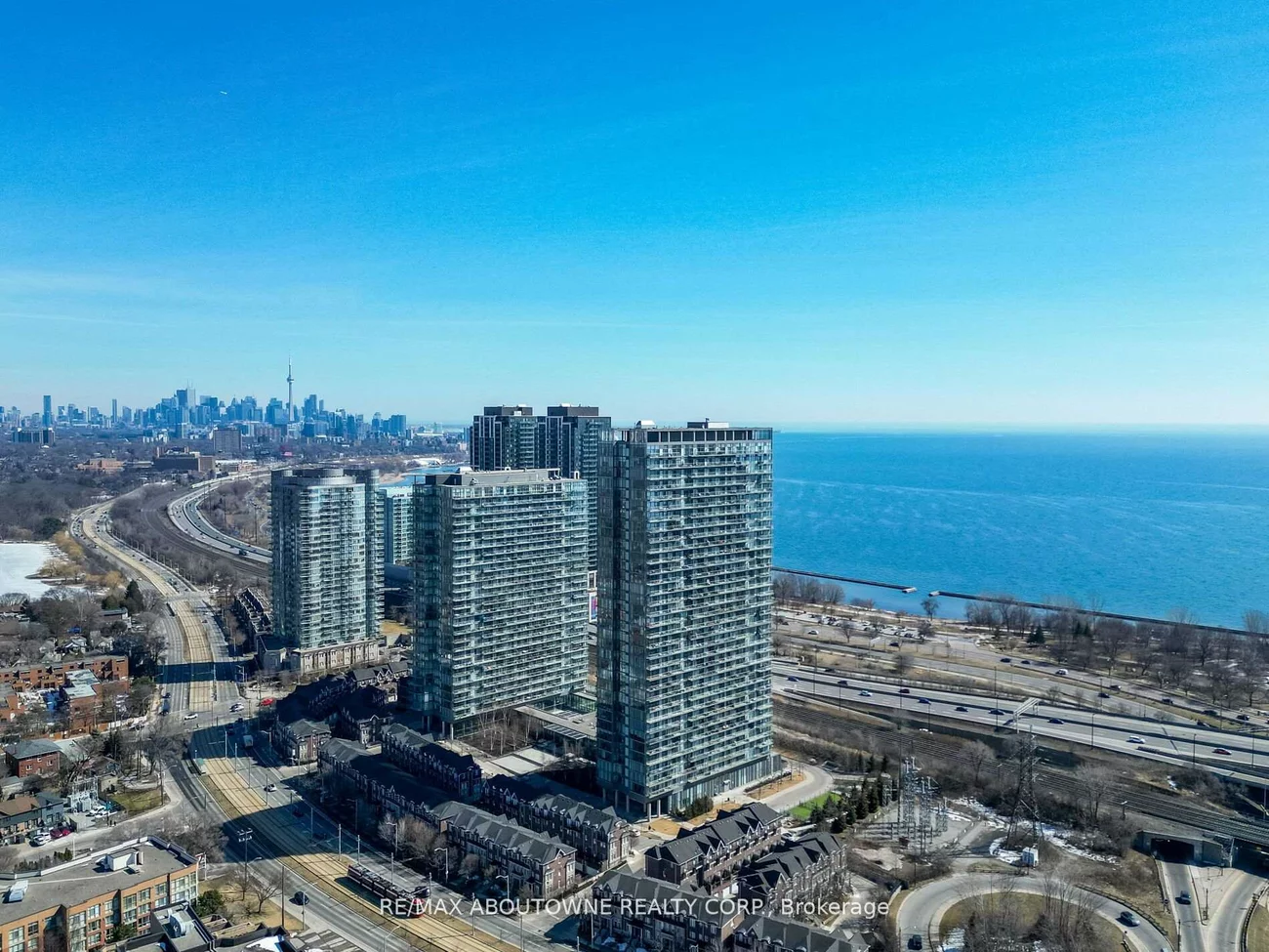 105, The Queensway, High Park-Swansea, Toronto
