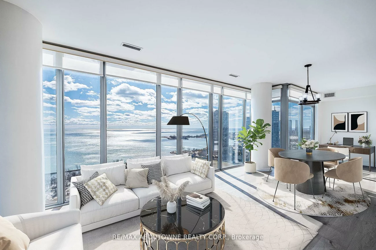 105, The Queensway, High Park-Swansea, Toronto