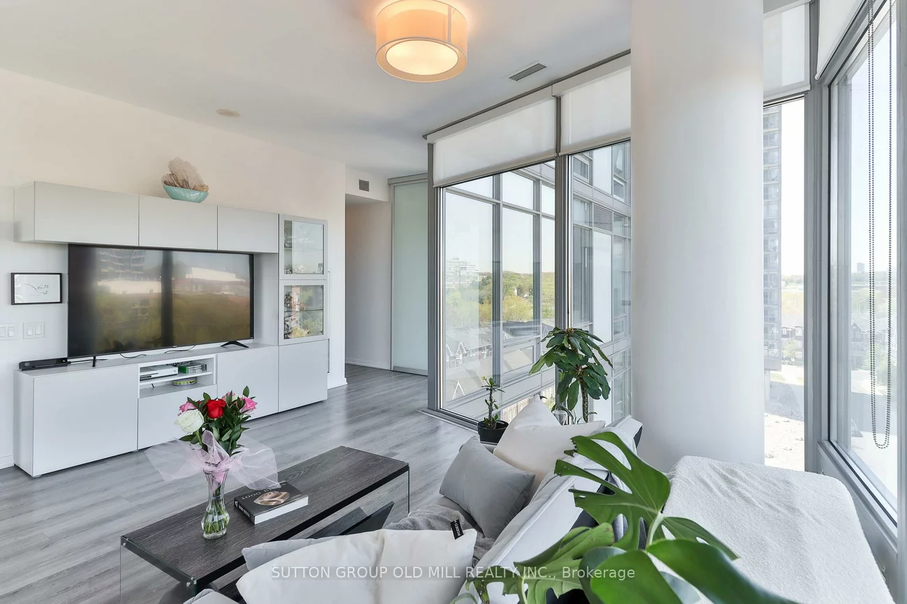 103, The Queensway, High Park-Swansea, Toronto