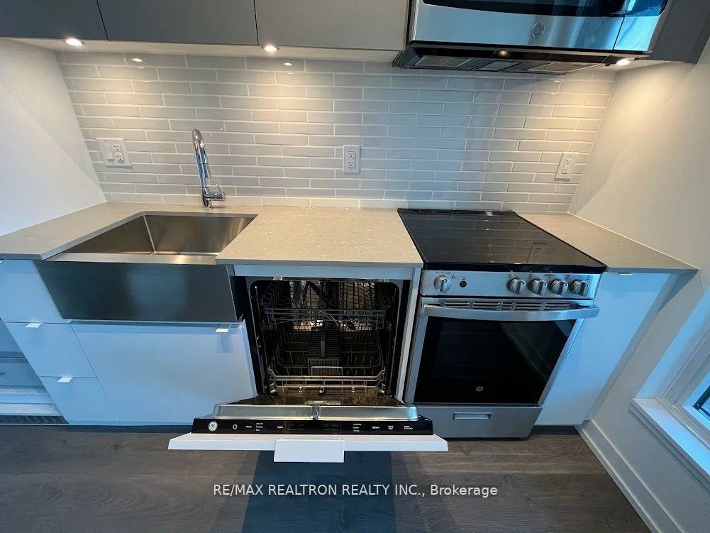 270, Dufferin, South Parkdale, Toronto
