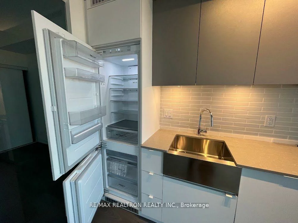270, Dufferin, South Parkdale, Toronto