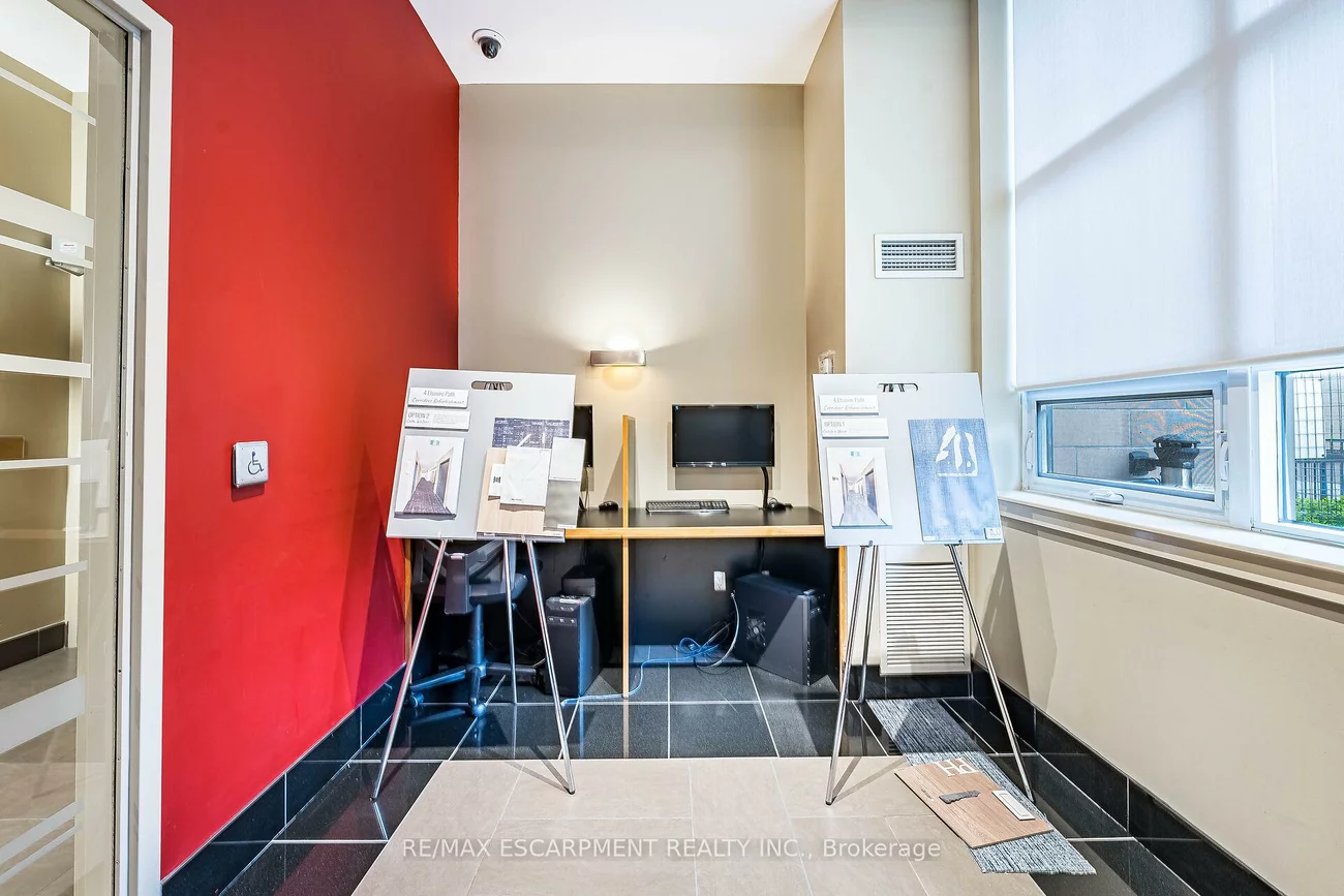 4, Elsinore, New Toronto, Toronto