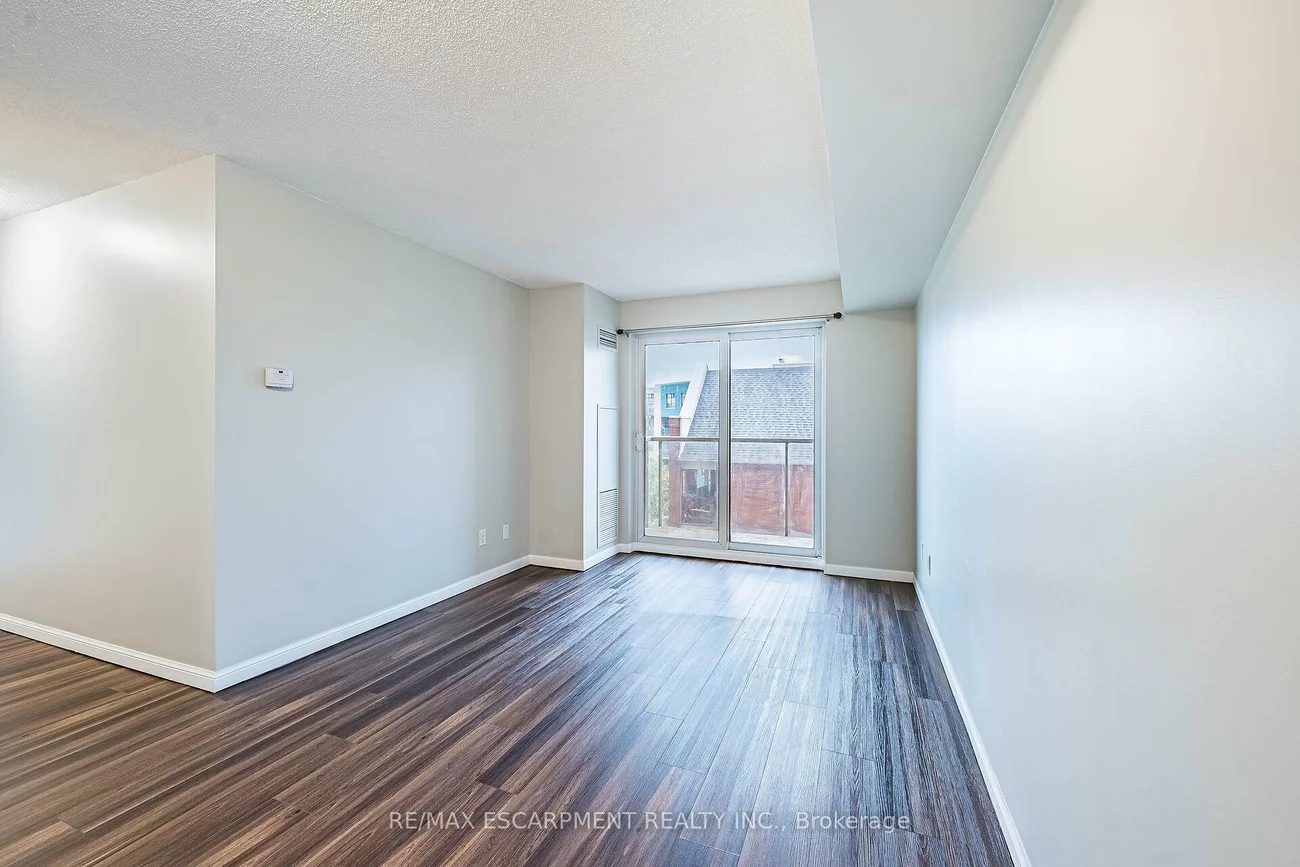 4, Elsinore, New Toronto, Toronto