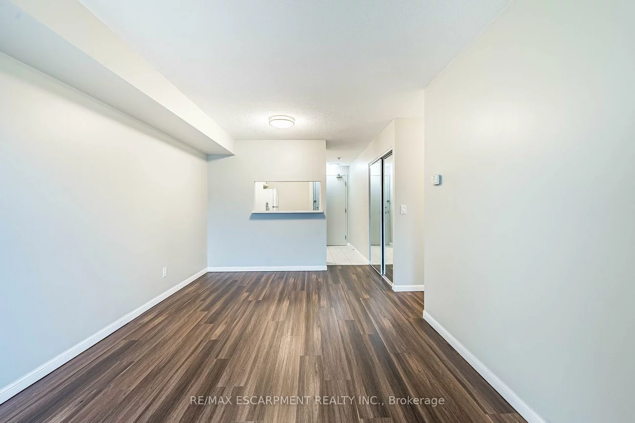 4, Elsinore, New Toronto, Toronto