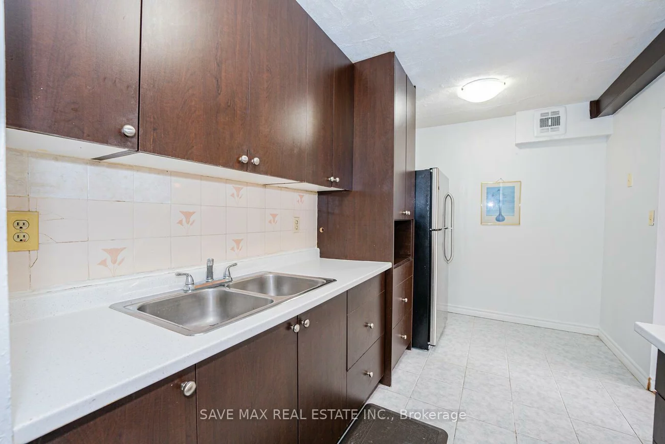 335, Driftwood, Black Creek, Toronto